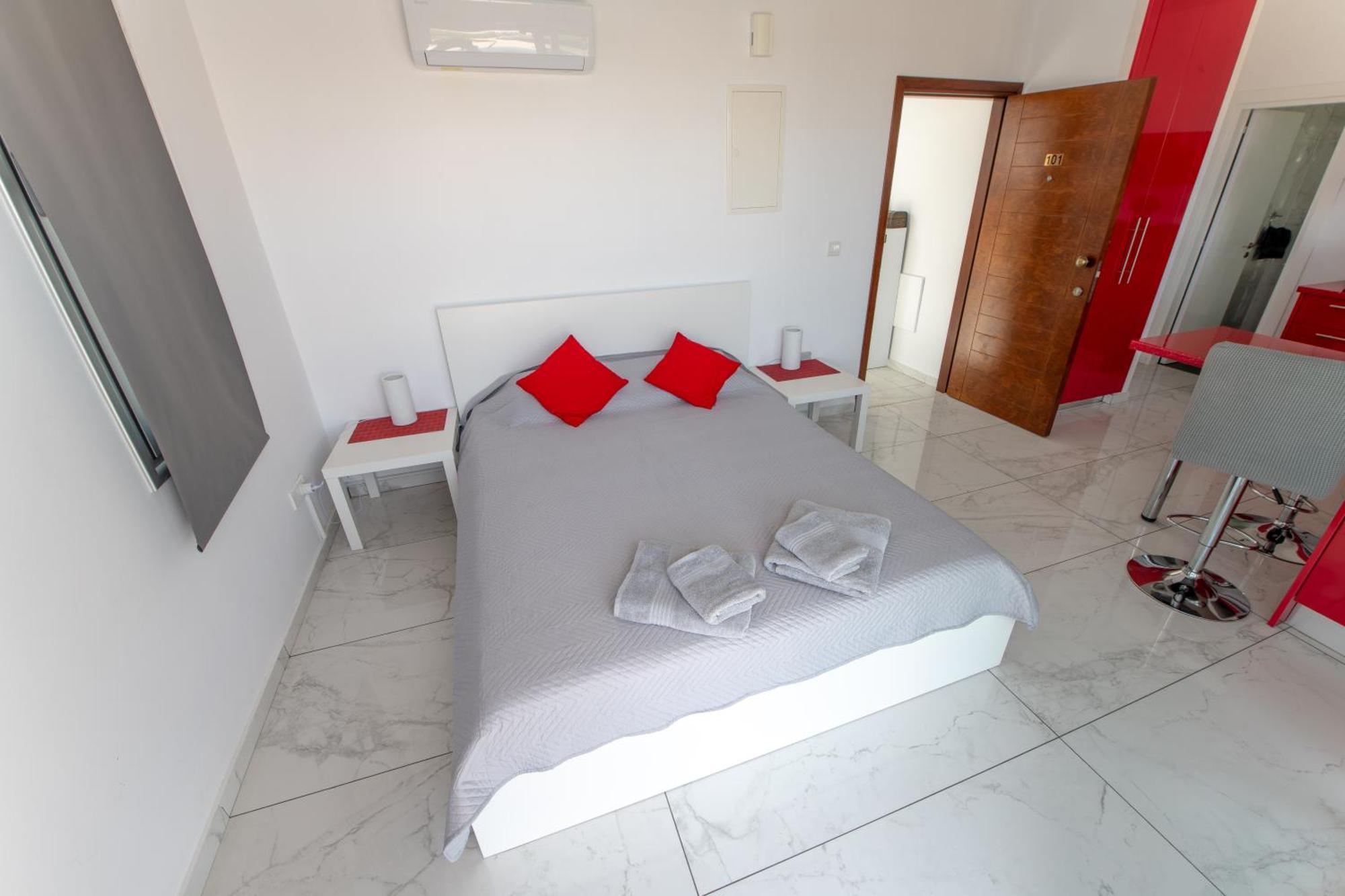 Dream- Downtown-Studios Paphos Exterior photo